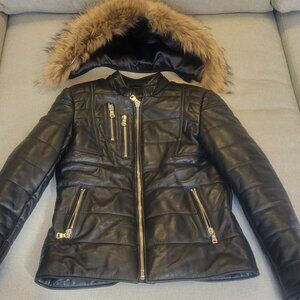 BLACK LEATHER MOTORCYCLE JACKET WITH FUR HOOD XXL